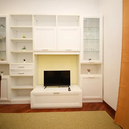 Yellowmat By Ghor Apartment Rom